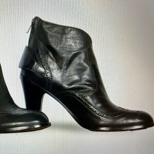 BELSTAFF Black Leather Ankle Boot AGNES SLIM, Size 8, handmade.